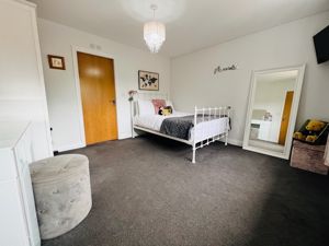 Photo 19- click for photo gallery